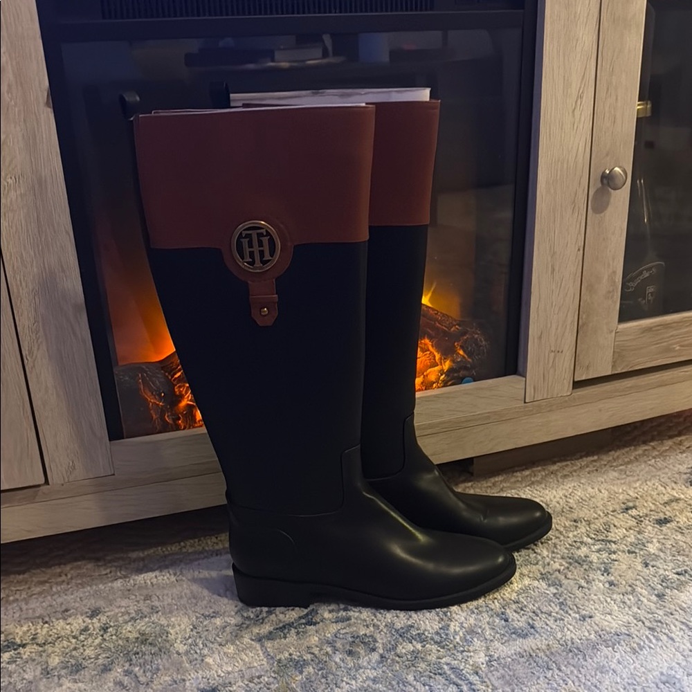 Tommy Hilfiger Black and Brown Heeled Boots